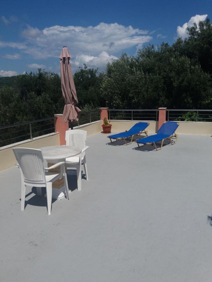 Theos Apartments Agios Stefanos Avliotes  Eksteriør bilde