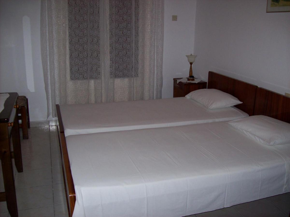 Theos Apartments Agios Stefanos Avliotes  Eksteriør bilde