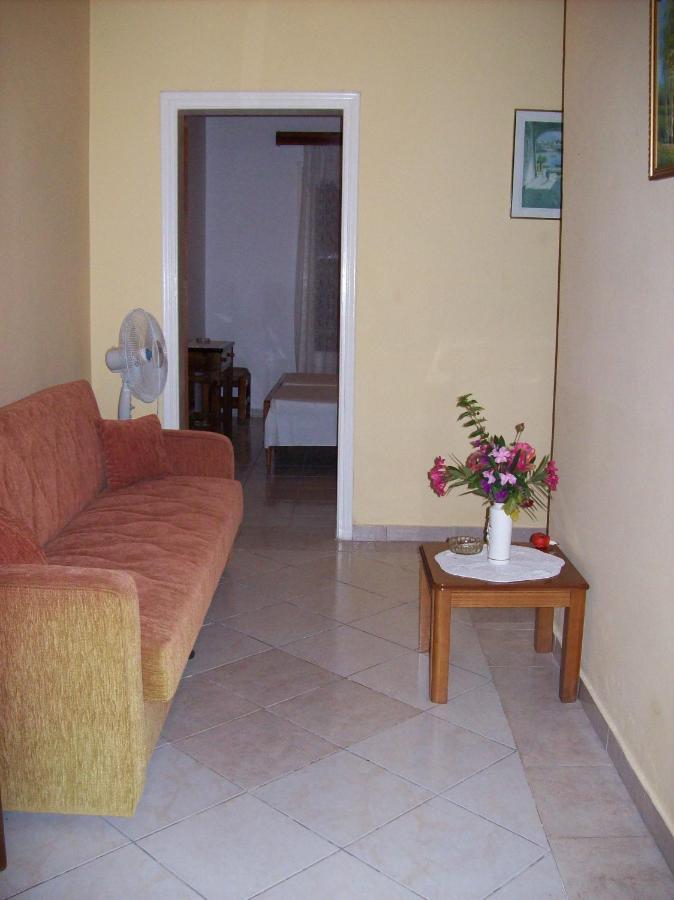 Theos Apartments Agios Stefanos Avliotes  Eksteriør bilde